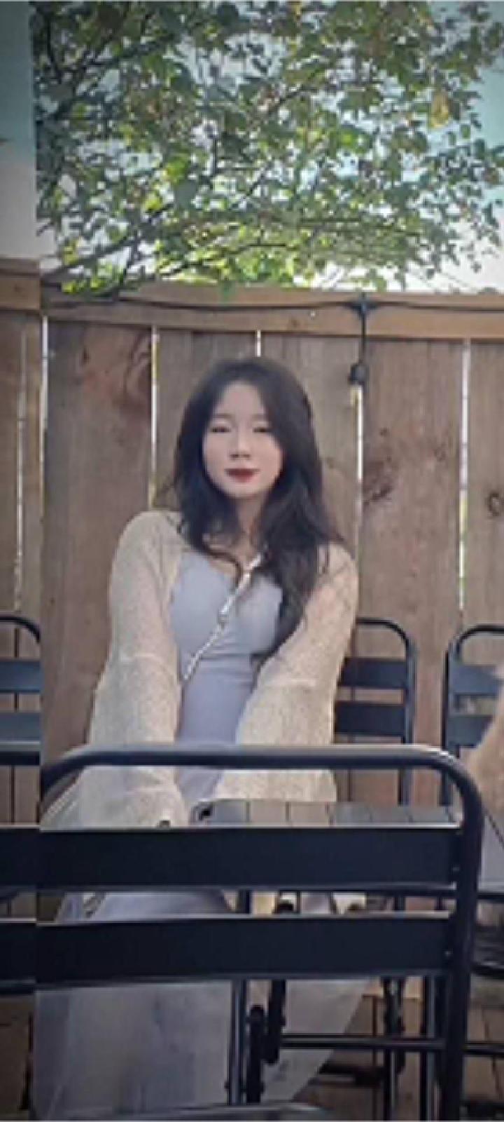 Bé Thy Thủ Dâm Điên Cuồng Sướng Tê Lồn