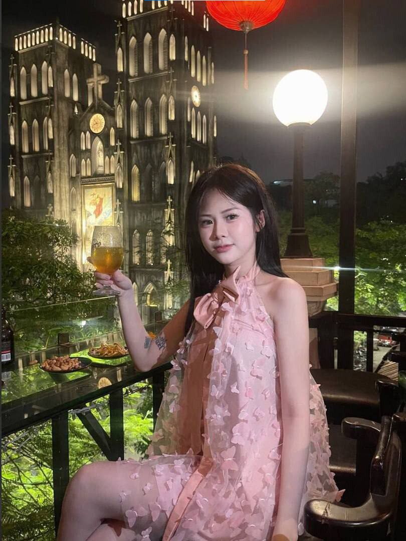 Keelin-18 – Sinh Viên ĐH Văn Lang Thủ Dâm Đến Rung Cả Chân