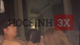 Bé Lam Ladyboy Bú Cu Khách Rồi Địt Bé Ladyboy Cute Khác