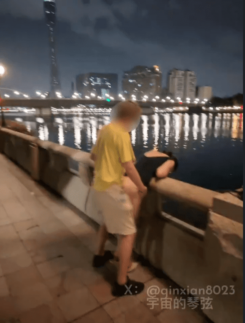 Cặp Đôi Đụ Public Bên Bờ Kè Sông – vietdam.net