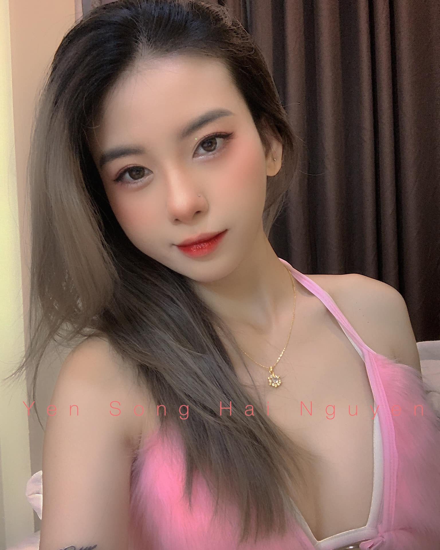 Yến Song Hải Nguyễn(yensong202) Live Đụ Trên Swag Live