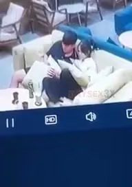 Cặp Đôi Làm Chuyện Ấy Trong Quán Trà Sữa